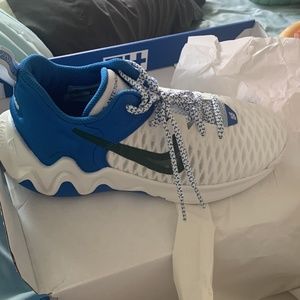 Giannis Basketball shoes nike